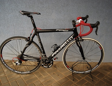 KM Bikes - Karbonové silniční kolo Pinarello 55CM