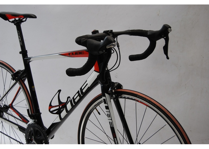 KM bikes - Cube Attain Carbon 56CM