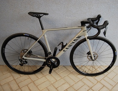 KM Bikes - Canyon Ultimate CF SL Disc Carbon 54CM