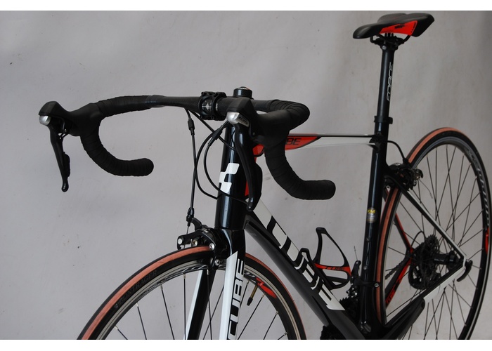 KM bikes - Cube Attain Carbon 56CM