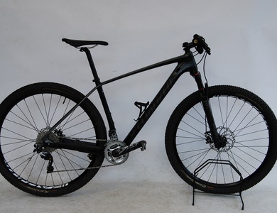 KM Bikes - Specialized Stumpjumper 29 Carbon