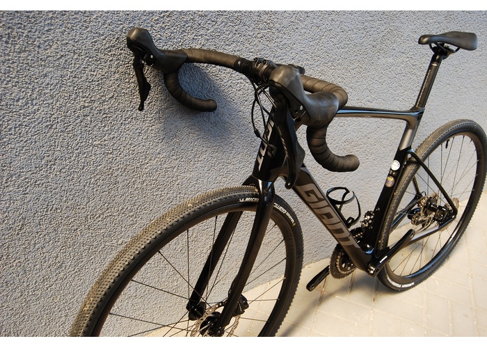 KM bikes - Giant Defy Advanced Disc 56CM