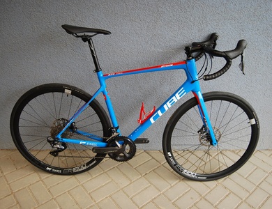 KM Bikes - Cube Attain GTC Disc 58CM