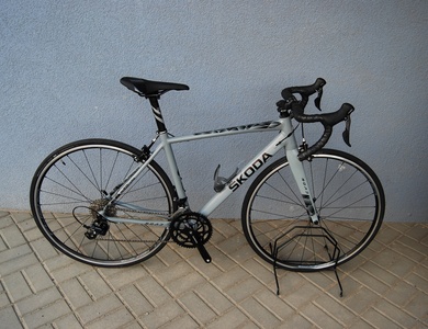 KM Bikes - Silniční kolo Škoda Road 52CM