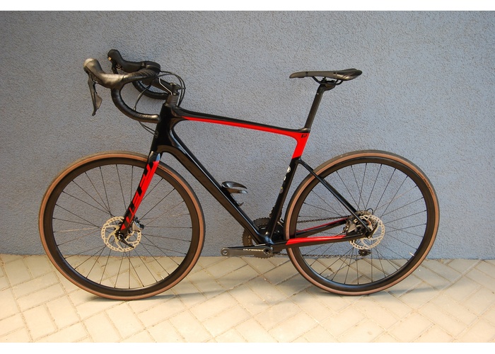 KM bikes - Giant Defy Advanced Disc 56CM