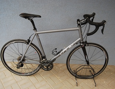 KM Bikes - Silniční kolo RB 61CM
