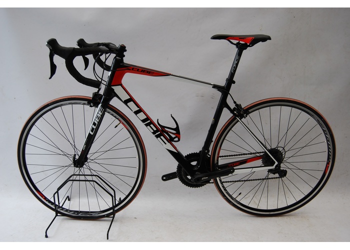 KM bikes - Cube Attain Carbon 56CM